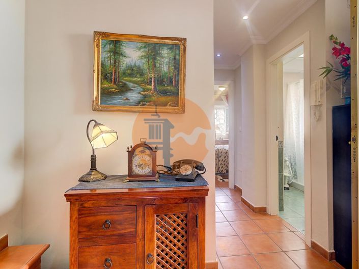 Image No.16-5 Bed House for sale