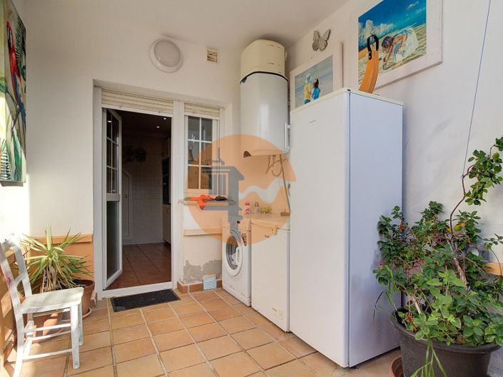 Image No.24-5 Bed House for sale