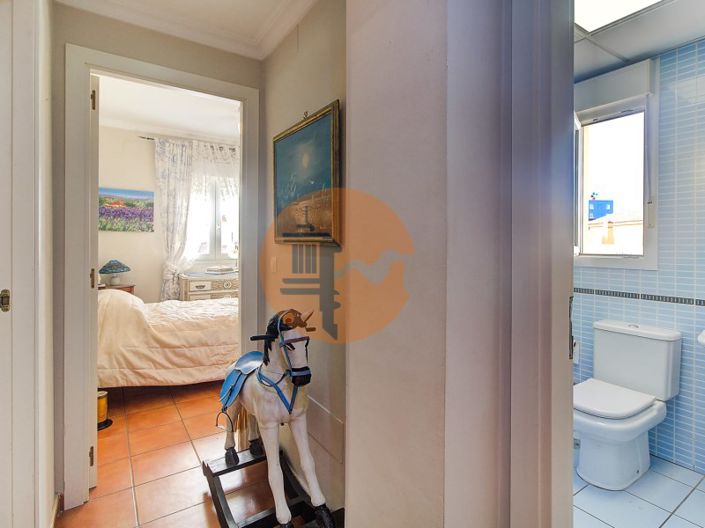 Image No.28-5 Bed House for sale