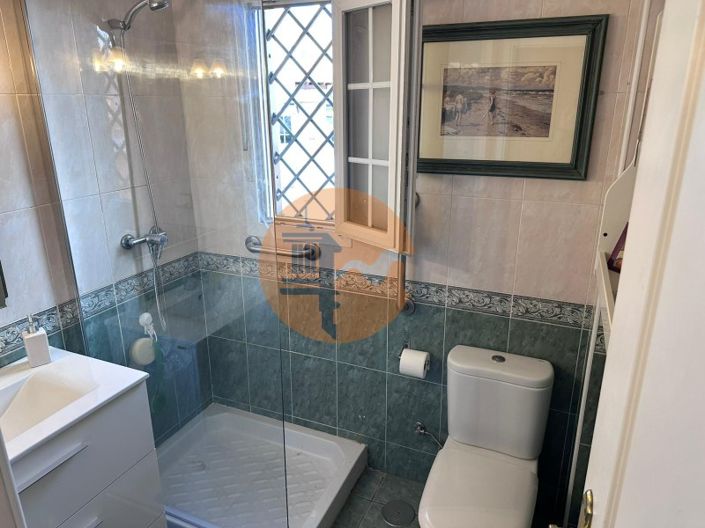 Image No.28-5 Bed House for sale