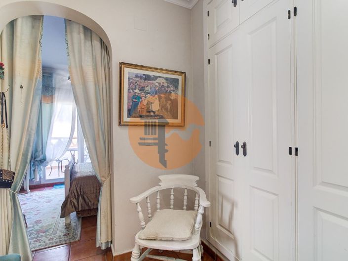 Image No.33-5 Bed House for sale