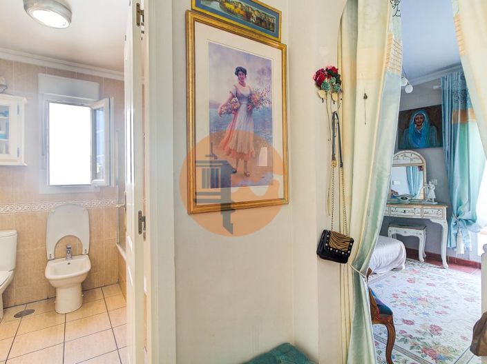 Image No.34-5 Bed House for sale