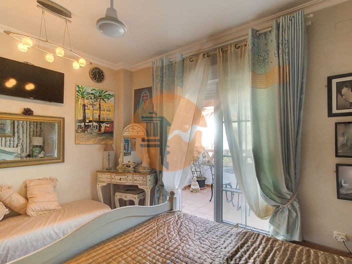 Image No.37-5 Bed House for sale