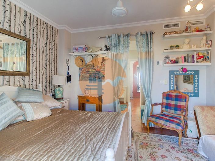 Image No.38-5 Bed House for sale