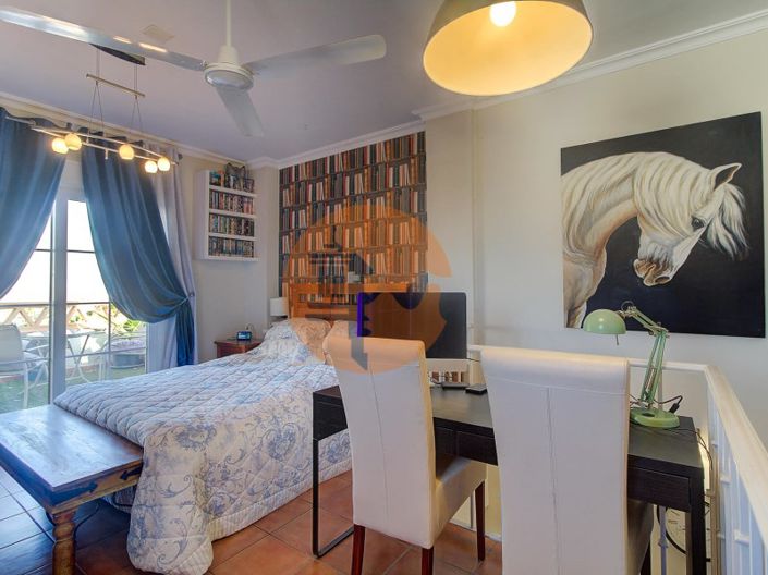 Image No.42-5 Bed House for sale