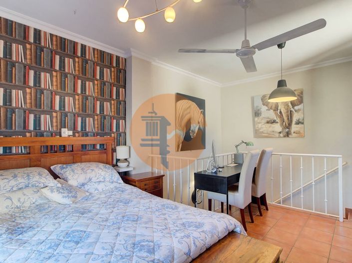 Image No.43-5 Bed House for sale