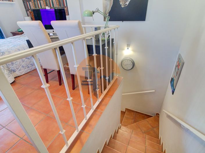 Image No.50-5 Bed House for sale