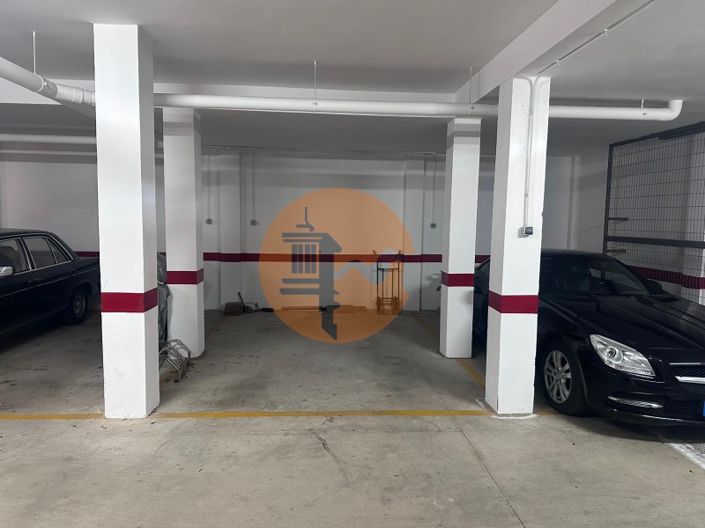 Image No.57-5 Bed House for sale