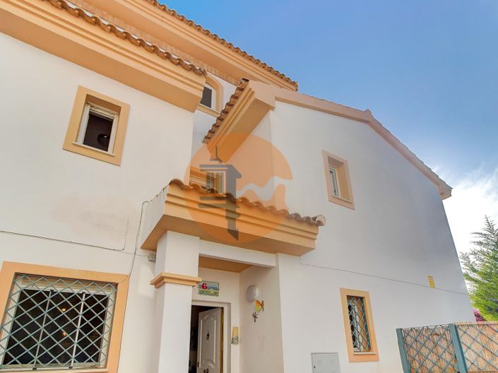 Image No.6-5 Bed House for sale