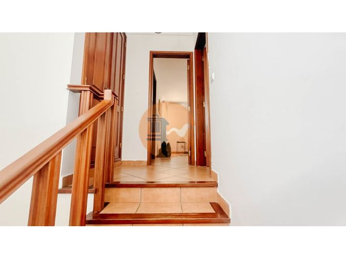 Image No.11-3 Bed House for sale