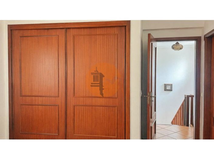 Image No.14-3 Bed House for sale