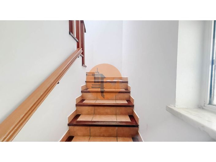 Image No.17-3 Bed House for sale