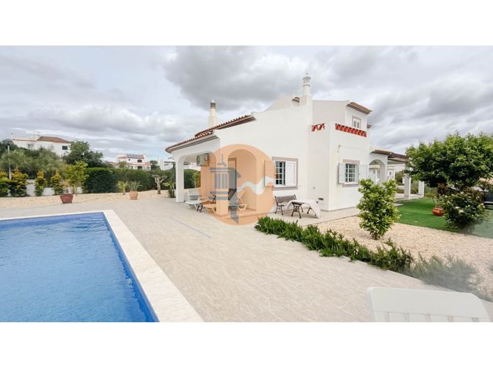 Image No.2-3 Bed House for sale