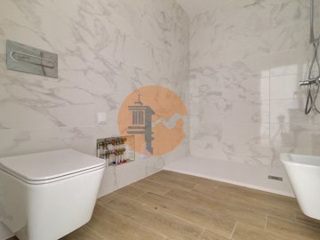 idacd0c601-0000-0500-0000-000018faa129