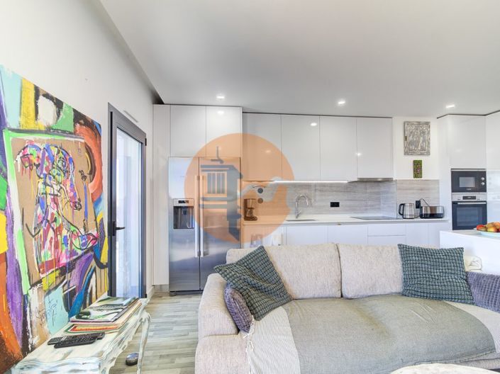 Image No.12-2 Bed Apartment for sale