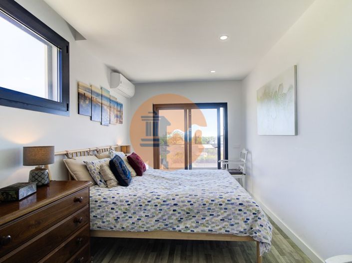 Image No.15-2 Bed Apartment for sale