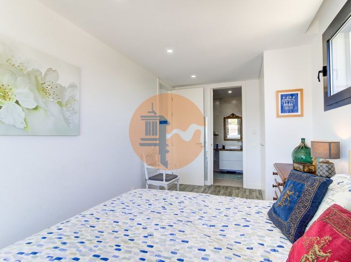 Image No.17-2 Bed Apartment for sale