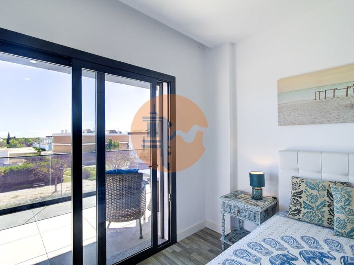 Image No.26-2 Bed Apartment for sale