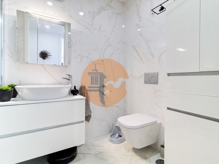 Image No.29-2 Bed Apartment for sale