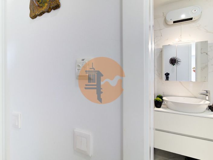 Image No.30-2 Bed Apartment for sale