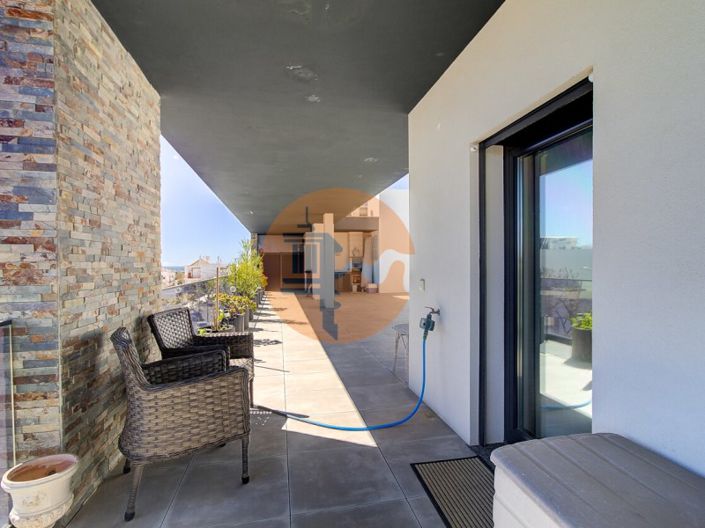 Image No.32-2 Bed Apartment for sale