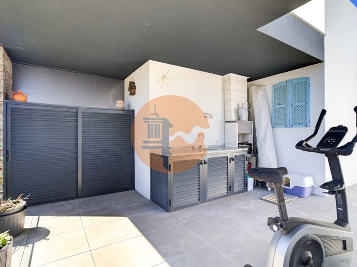 Image No.35-2 Bed Apartment for sale