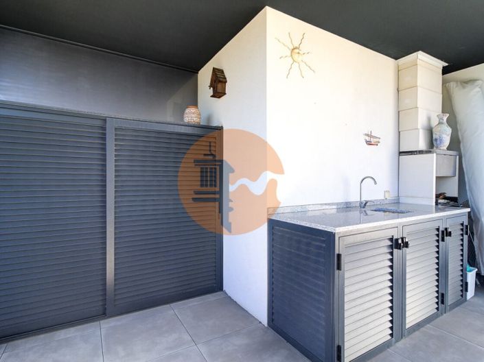 Image No.36-2 Bed Apartment for sale