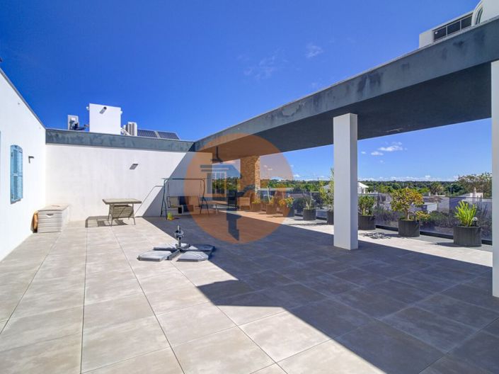 Image No.40-2 Bed Apartment for sale