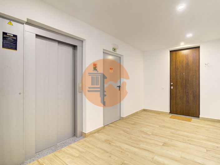 Image No.43-2 Bed Apartment for sale