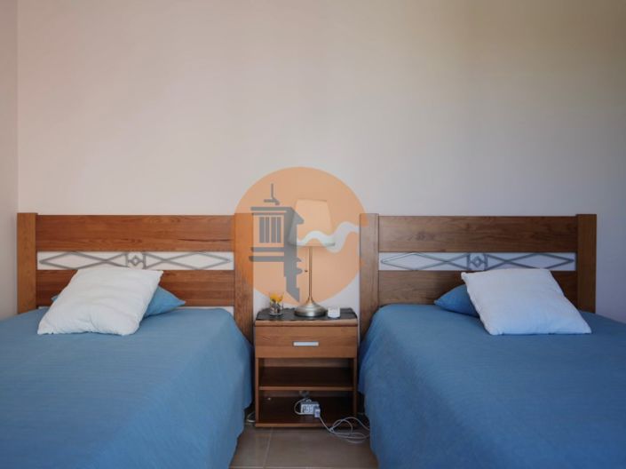 Image No.21-3 Bed House for sale