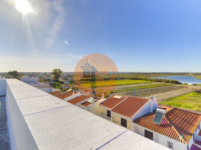 Image No.17-2 Bed Apartment for sale