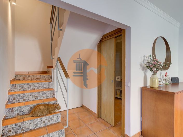 Image No.11-3 Bed House for sale