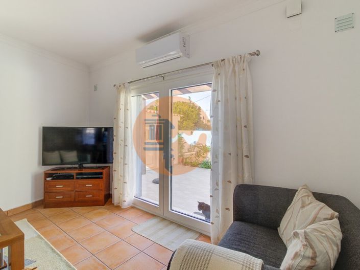 Image No.8-3 Bed House for sale