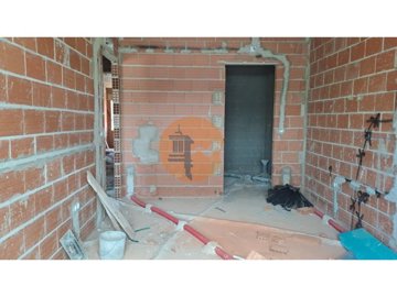 idd9cfc501-0000-0500-0000-000018e23cb5