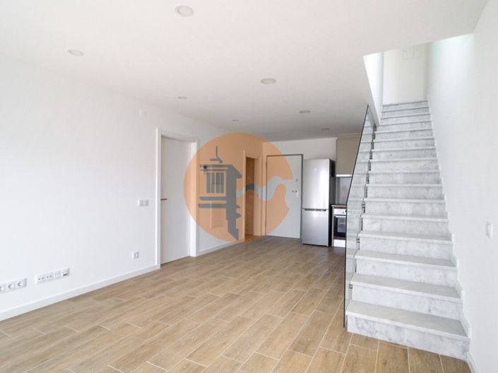 Image No.12-3 Bed Apartment for sale