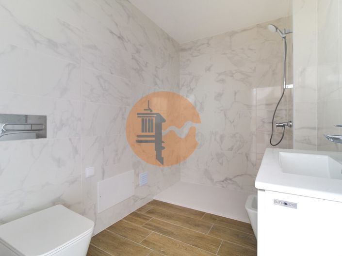 Image No.14-3 Bed Apartment for sale