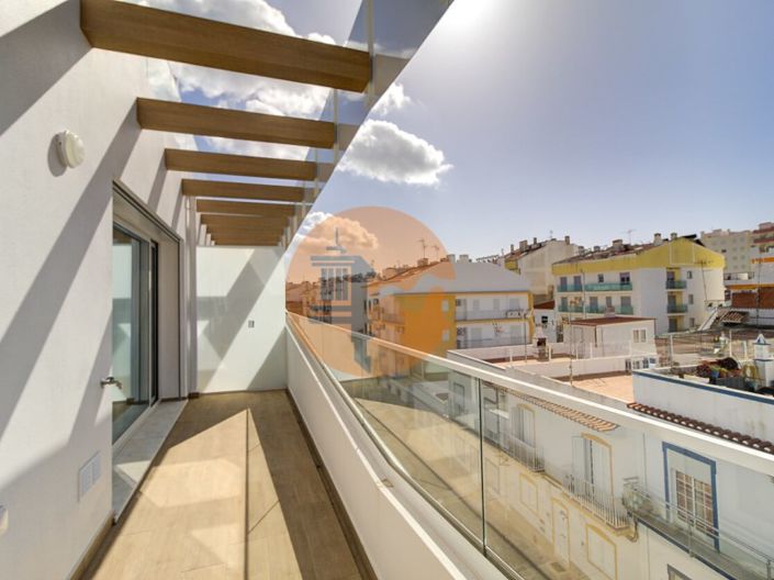 Image No.20-3 Bed Apartment for sale