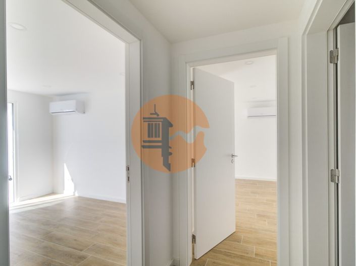 Image No.22-3 Bed Apartment for sale