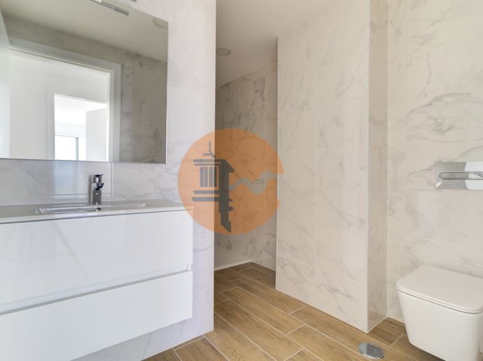 Image No.23-3 Bed Apartment for sale