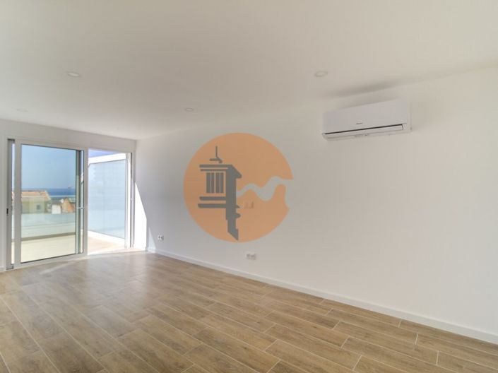 Image No.26-3 Bed Apartment for sale