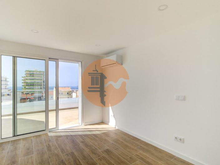 Image No.29-3 Bed Apartment for sale