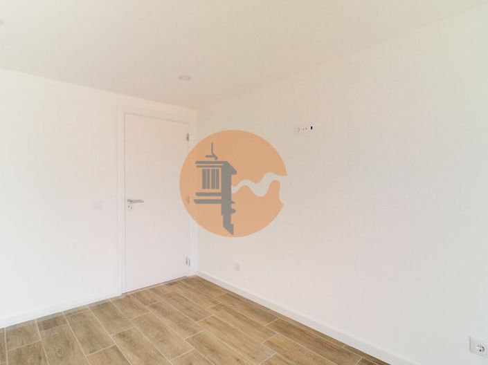 Image No.31-3 Bed Apartment for sale