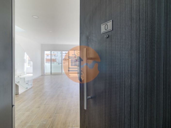 Image No.6-3 Bed Apartment for sale