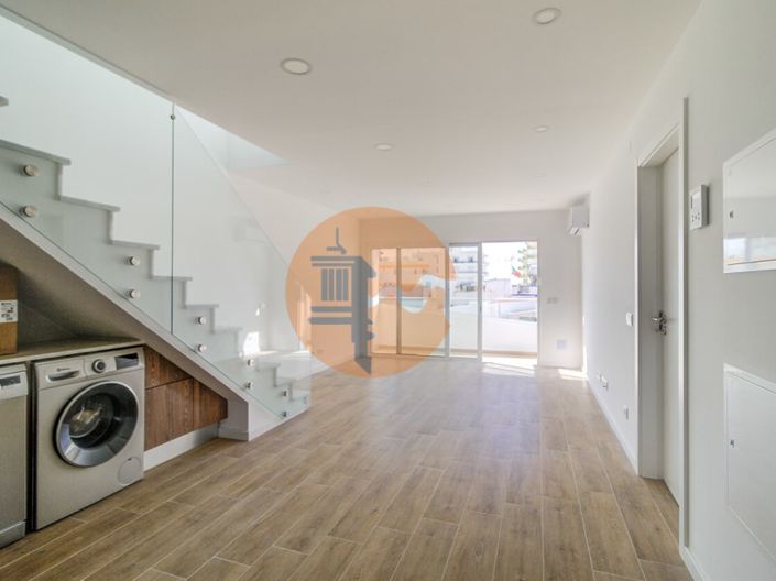 Image No.8-3 Bed Apartment for sale