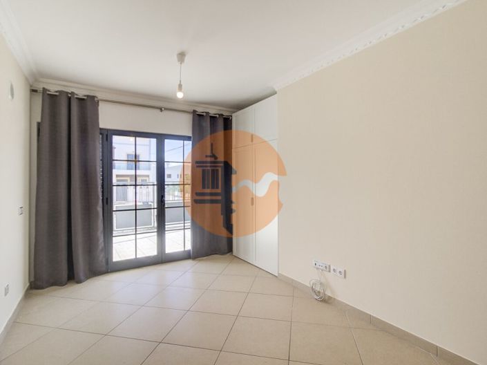 Image No.10-5 Bed House for sale