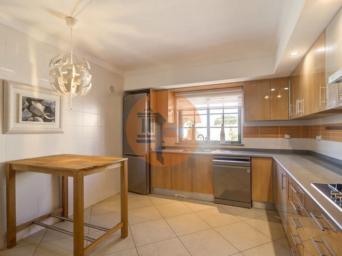 Image No.12-5 Bed House for sale