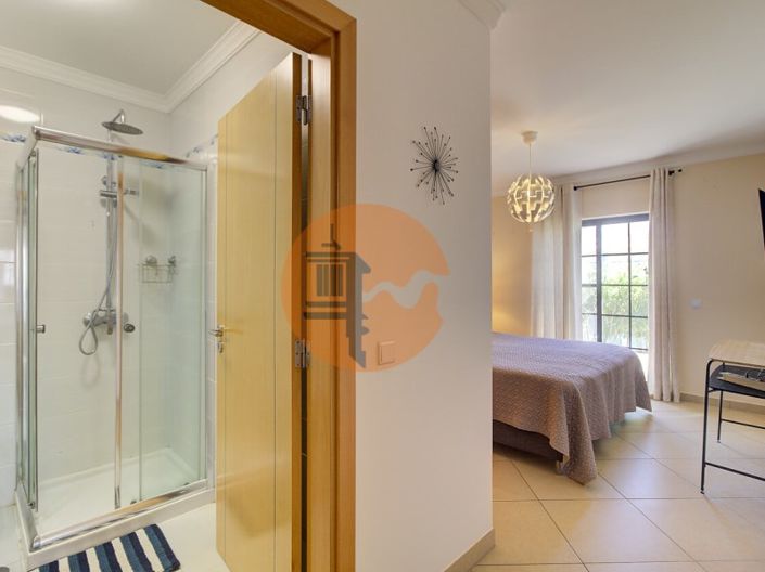 Image No.19-5 Bed House for sale