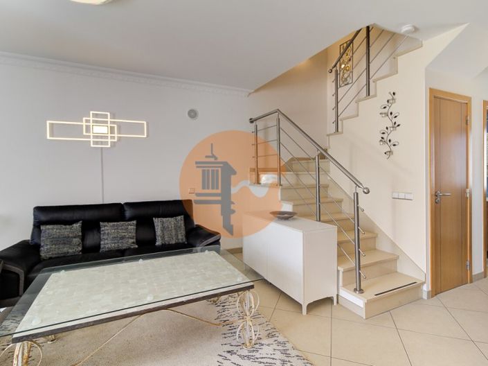 Image No.2-5 Bed House for sale