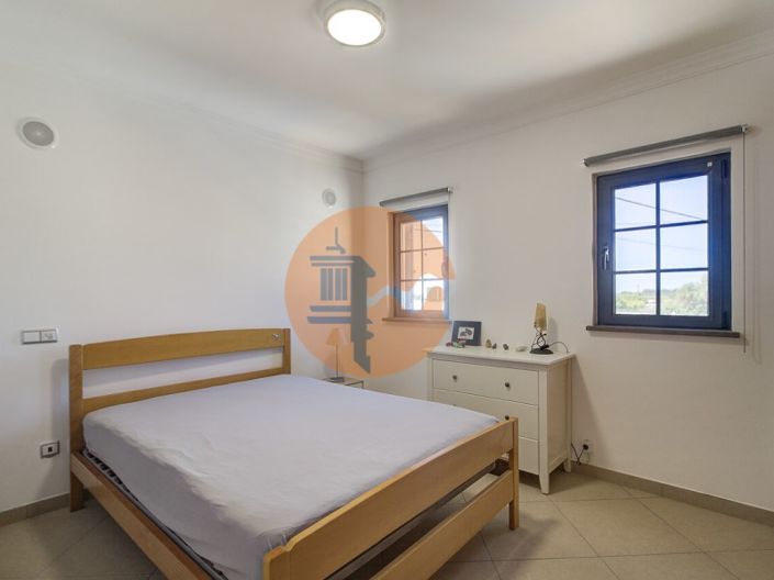 Image No.22-5 Bed House for sale