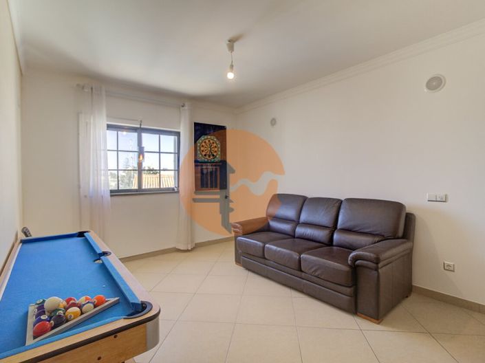 Image No.26-5 Bed House for sale